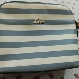 Selling Handbags