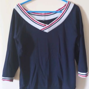 An M Sized Full Arm Navy Blue Top