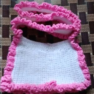 Crochet Ruffle Pink Sling Bag 🛍️🎀