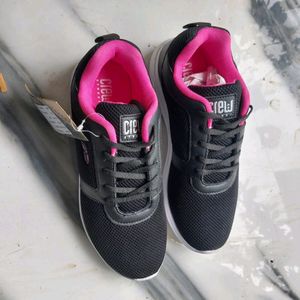 NEW WITH TAG CREW WOMEN SHOES