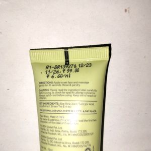 DOT And KEY Cica CalmingBlemish Cleansing Facewash