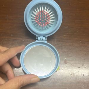 New Foldable Beautiful Mirror With Pop Up Brush