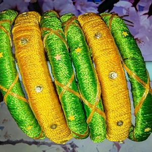 Thread Bangles 💚💛