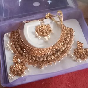 Necklace Set