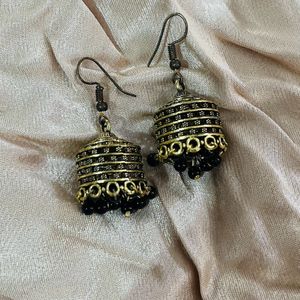 Jhumkis