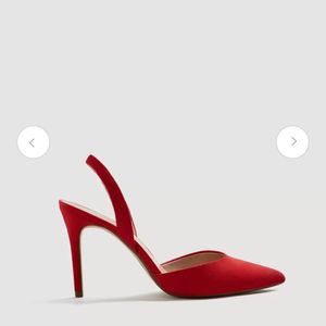 Mango Women Red Solid Pumps