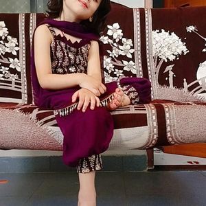 New Whit Tag Beautiful 😍 Stylish Dress For Girls