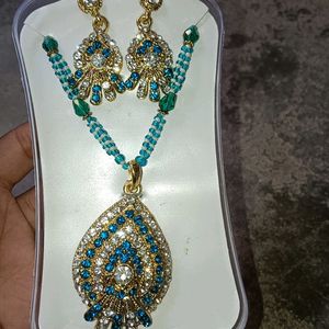 Necklace Set