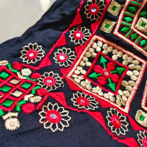 Black Women Embroidery Kurta