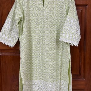 Chikankari kurti