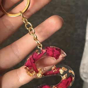 Rose Petals Keychain 😍🌷