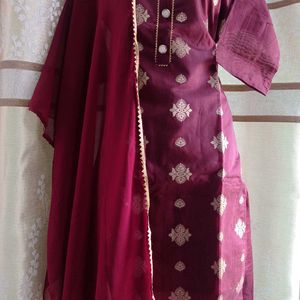 Kurta Set With Dupatta