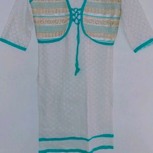 Women Ethnic Kurta With Beautiful Jacket 💙