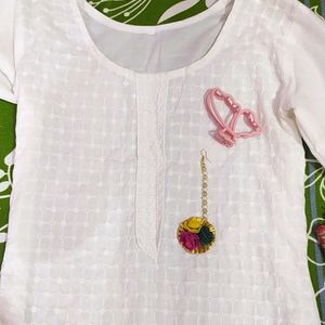 Lucknawi Work White Kurti For Girls..