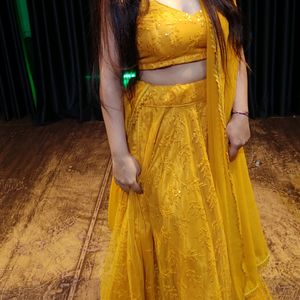 Designer Lahnga With Sexy Blouse And Dupatta