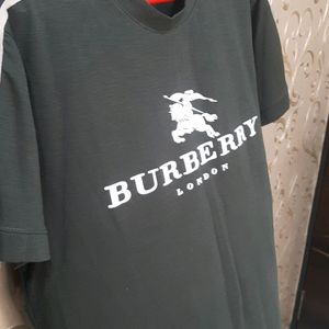 Burberry Tshirt