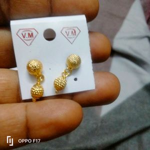 Long Size Jhumka And Small Studs