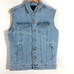 Splash Men's Blue Sleeveless Denim Jacket