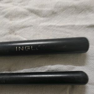 Mac And Inglot Brush