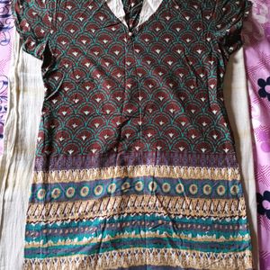 Short Kurti for Jeans/leggings/salwaar