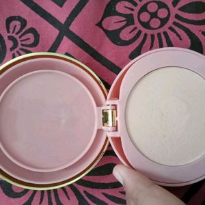 LAKME  9to5  flawless matte complexion compact