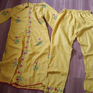 Beautiful Mustard Yellow Kurti set with Pant