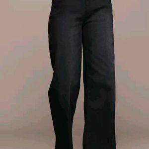 black straightfit jeans