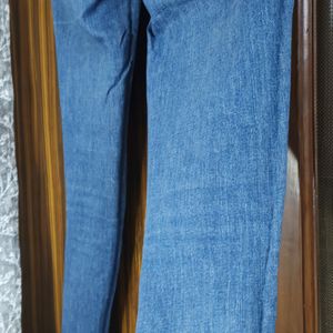 Blue Damaged Jeans For Women