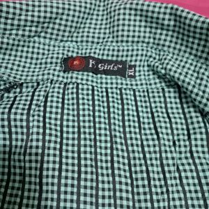 Women Green Check Tunic With Front Opening