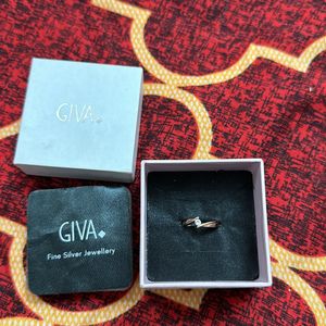 Giva One Diamond Beautyful Ring