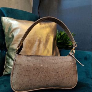 Crocco Baguette Bag : Ash Grey