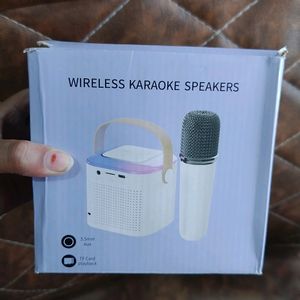 Wireless Karaoke Speaker With Mini Mic 🎤