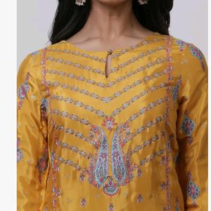 W Ethinic Kurta For Elegance & beautify Look