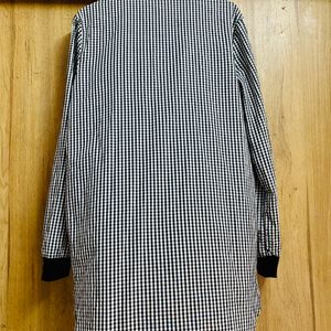 Stylish Black And White Check Patch Work Shrug