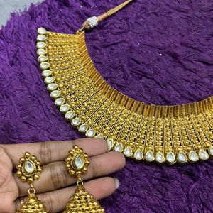 Royal Golden Maharani Necklace Set