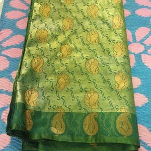 Green Saree With Golden Design No Blouse