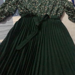 Western Green Colour Gown