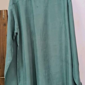 Whitby Washed Silk Shirt: Classy Green colour