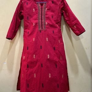 Avaasa Red Kurta Size M