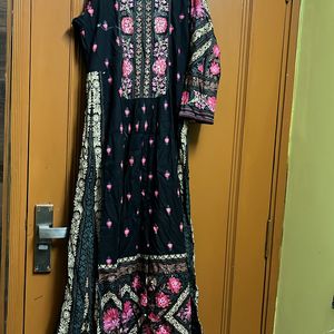 Nayra Cut New Beautiful Long Kurti Set