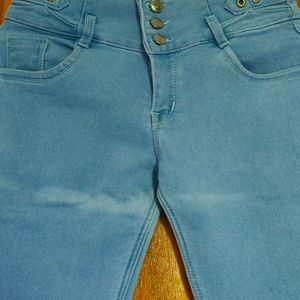 Soft Stechible Jeans