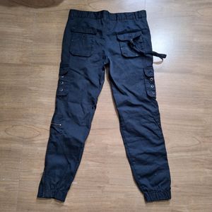 Tapered Cargo Pants - BLACK