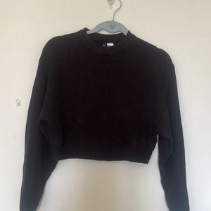 HNM BLACK CROP SWEATER