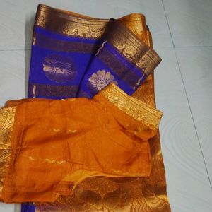 Beautiful Shiny Pattu Saree With Blouse