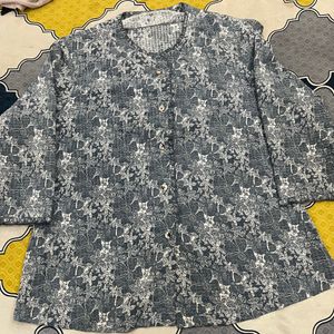 printed light grey shirt