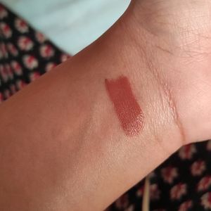 Loreal Lipstick ( I Explore)