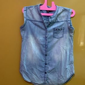 Sleevless Denim Shirt