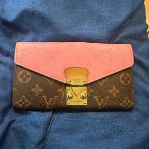 Thifted Louis Vuitton Wallet In Used Condition