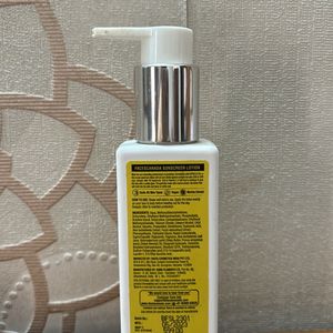 Sunscreen lotion with SPF 50 and PA+++