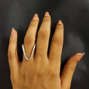 Studed Vanki Ring